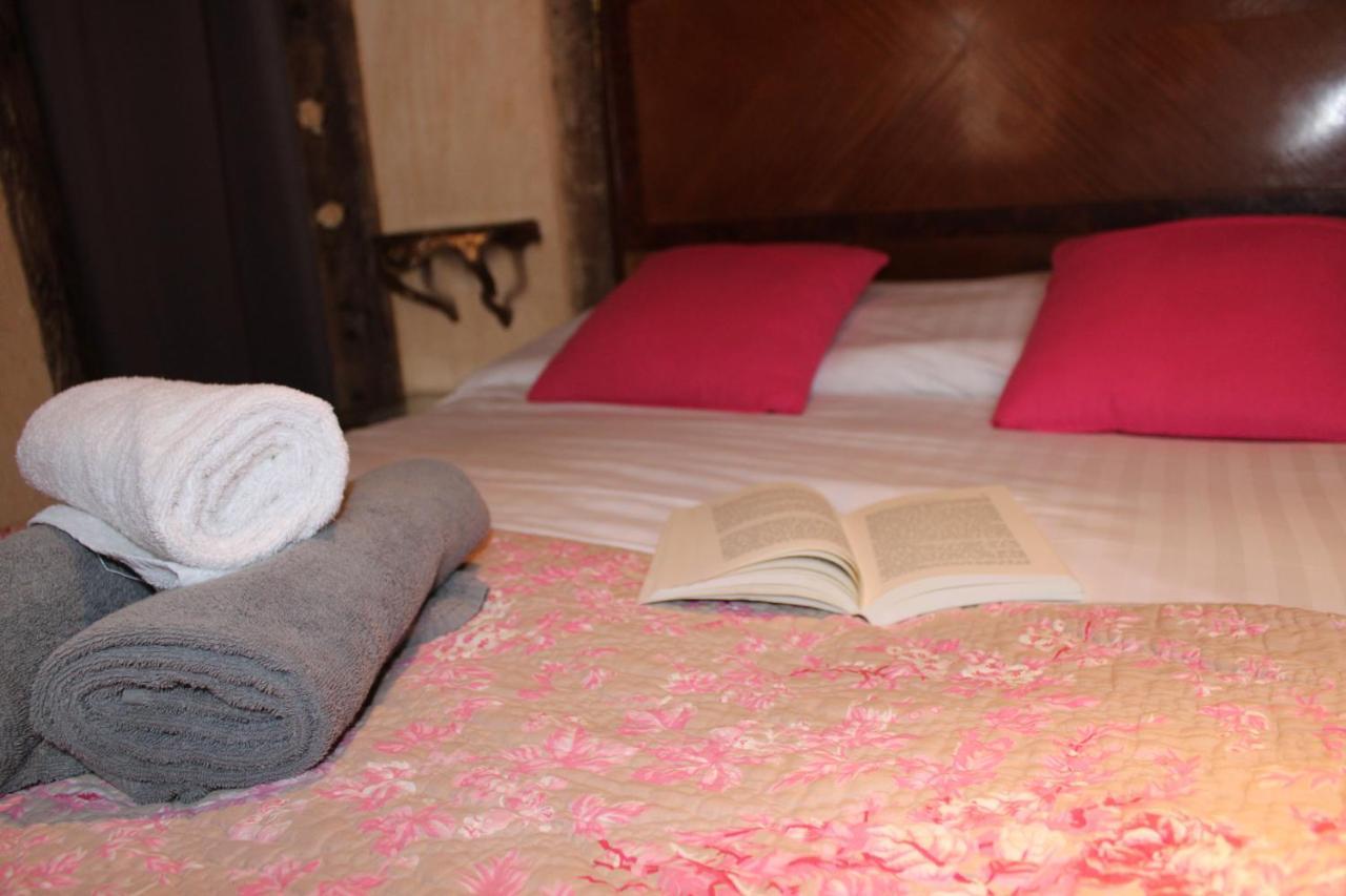La Roseraie Hotel Restaurant Montignac-Lascaux Dış mekan fotoğraf
