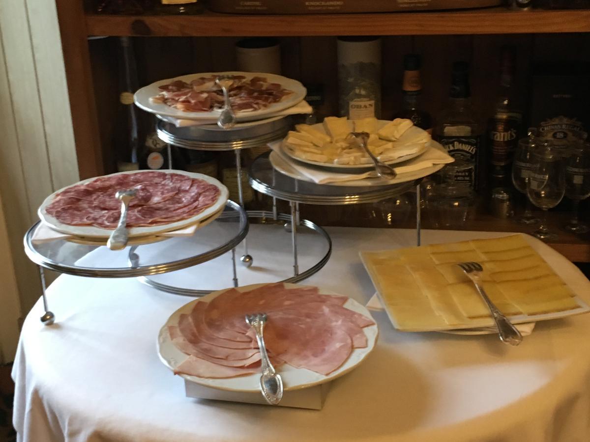 La Roseraie Hotel Restaurant Montignac-Lascaux Dış mekan fotoğraf